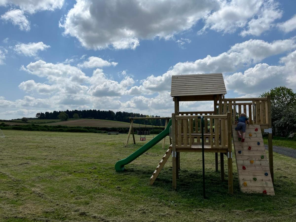 Dukeries Retreat Hotel Ретфорд Екстериор снимка