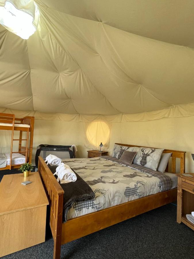 Dukeries Retreat Hotel Ретфорд Екстериор снимка