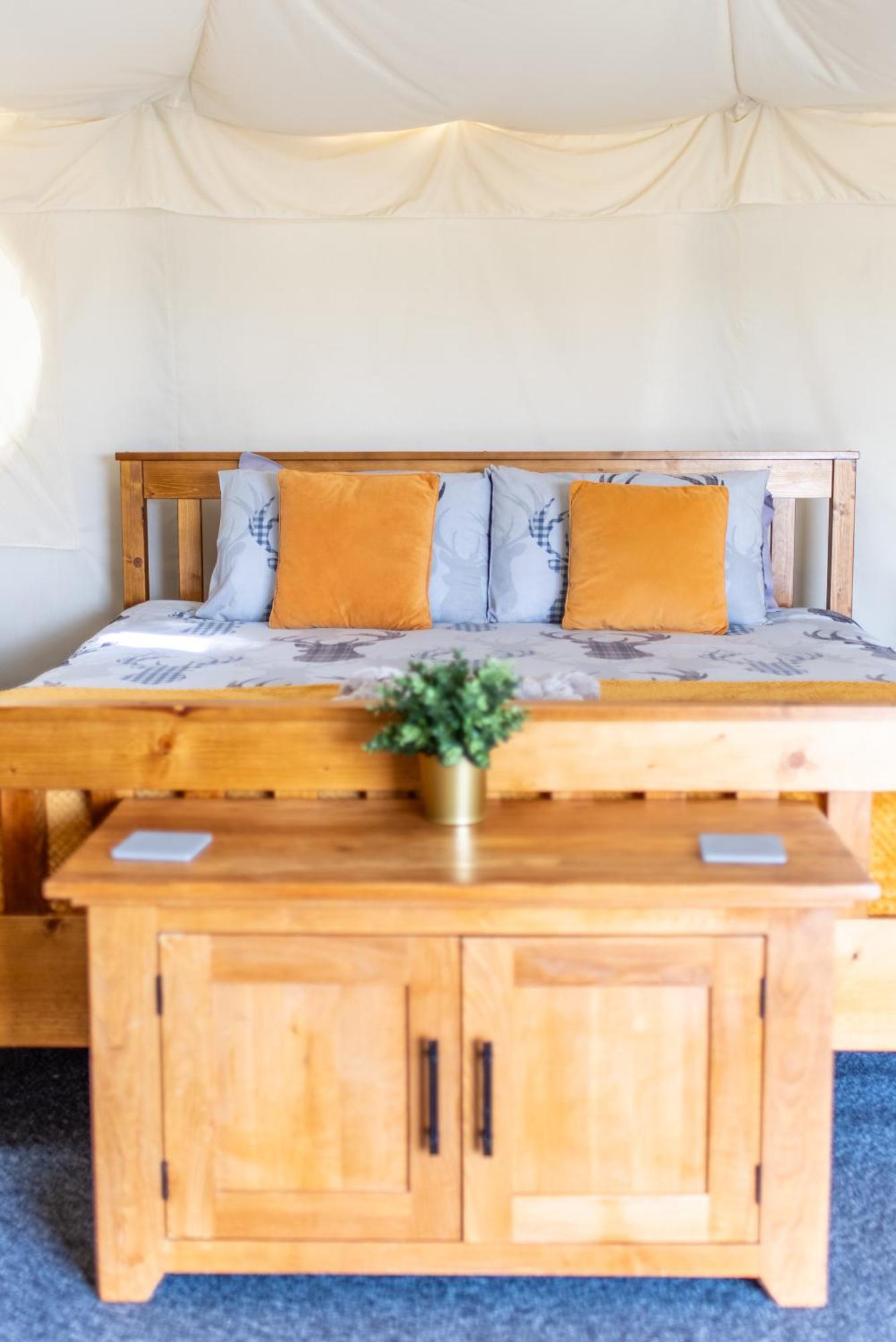 Dukeries Retreat Hotel Ретфорд Екстериор снимка