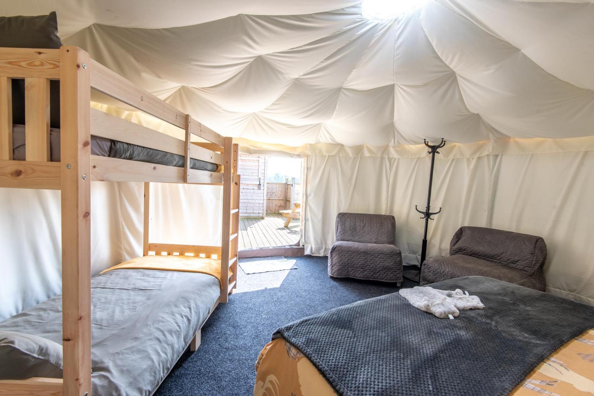 Dukeries Retreat Hotel Ретфорд Екстериор снимка