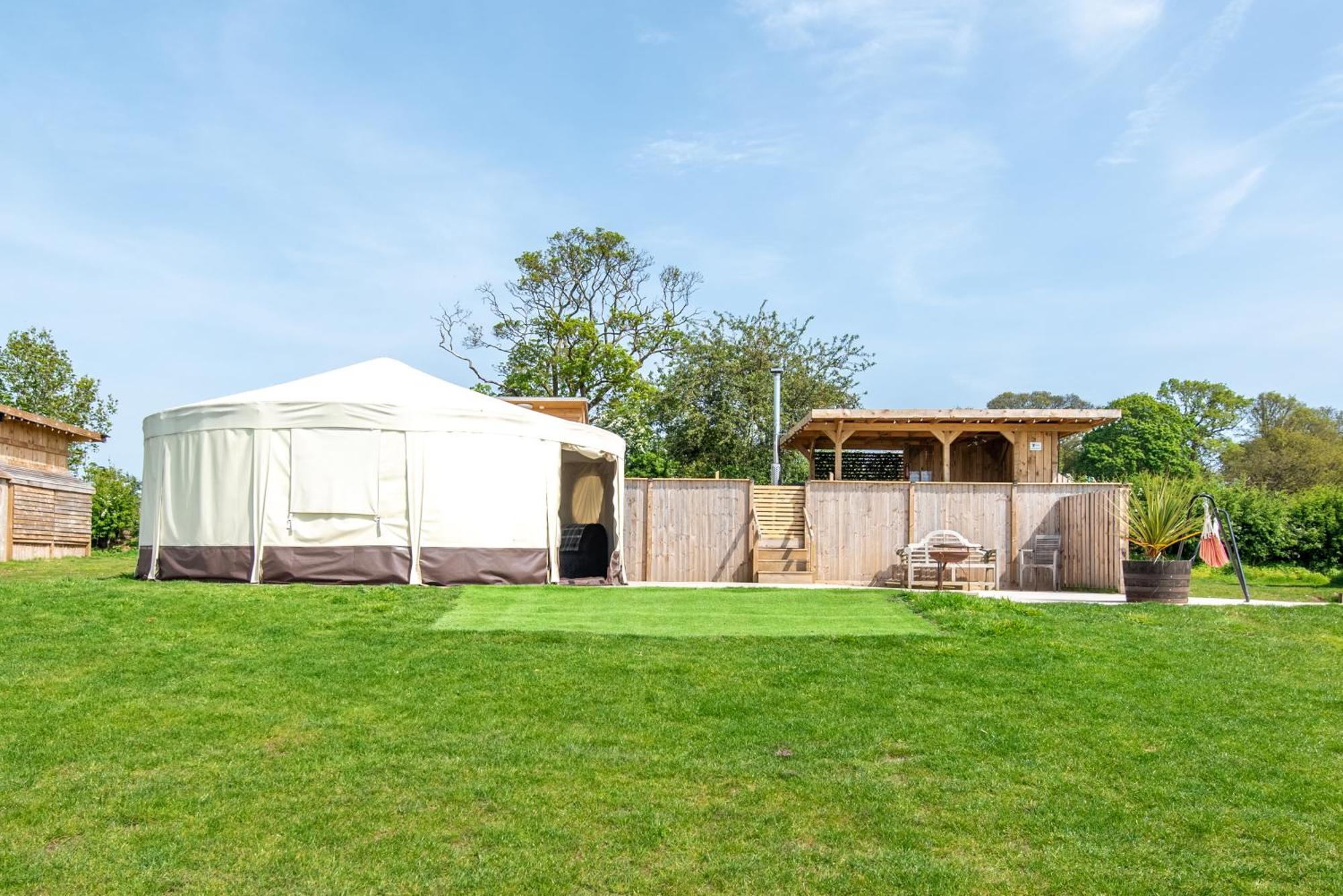 Dukeries Retreat Hotel Ретфорд Екстериор снимка