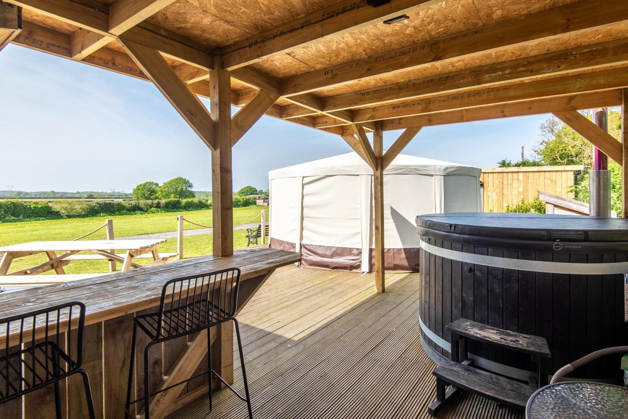 Dukeries Retreat Hotel Ретфорд Екстериор снимка