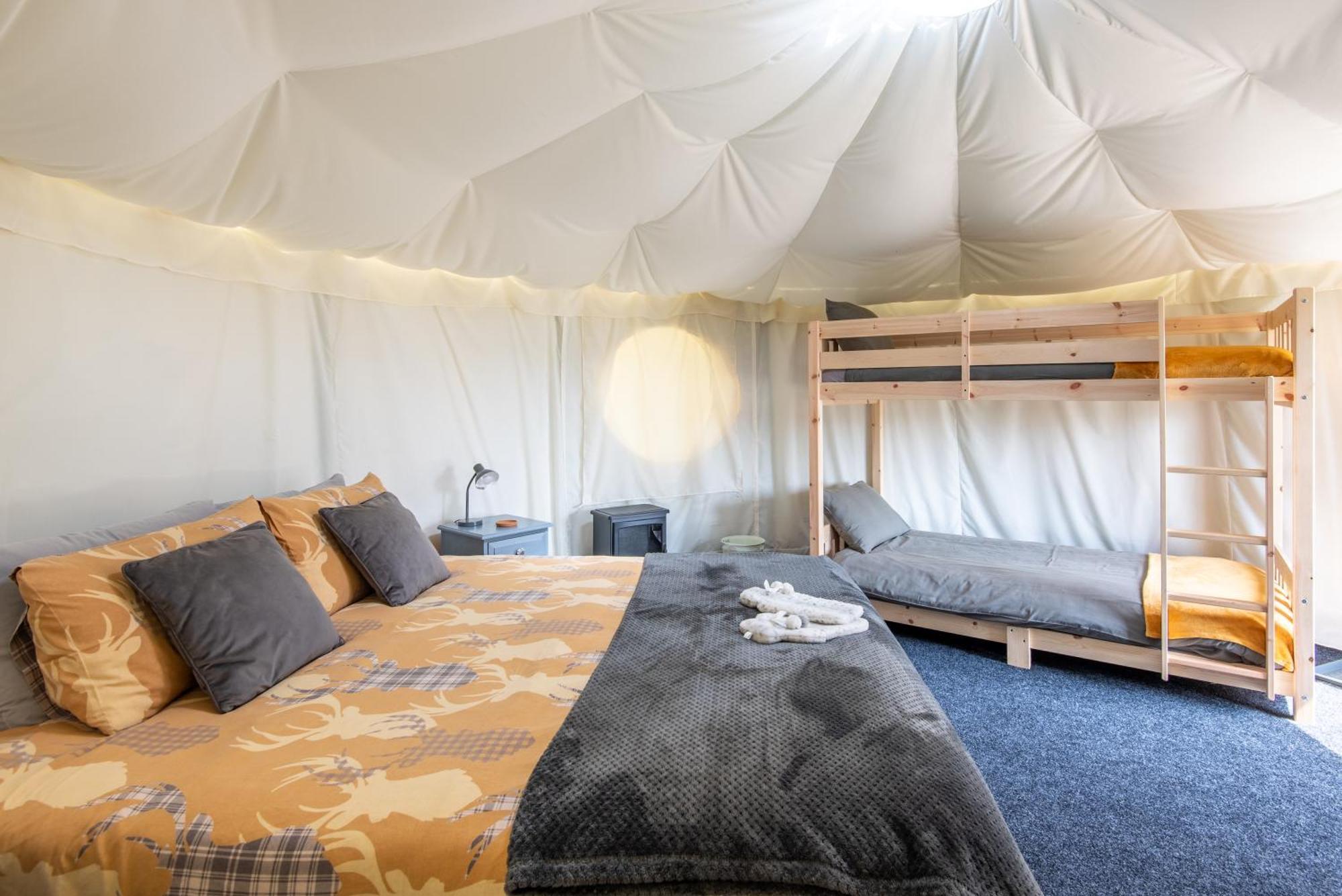 Dukeries Retreat Hotel Ретфорд Екстериор снимка
